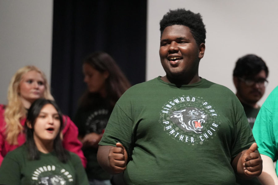 Junior Chris Echols performs during the choirs September concert. 