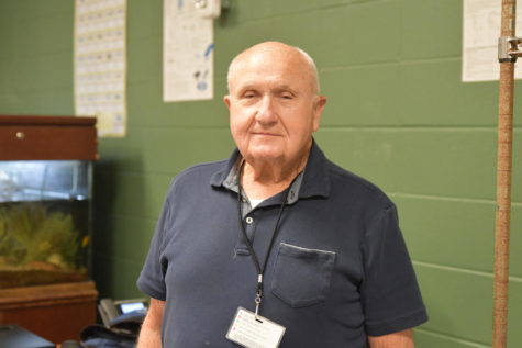 Orren Wright started substituting in Humble ISD after he retired from teaching and coach-
ing. He has been in education for more than six decades. Photo by Jada Cassidy.