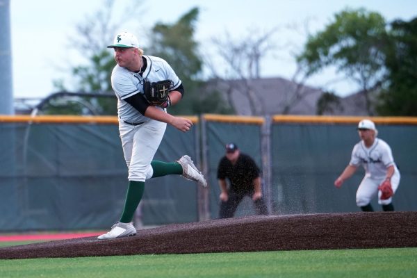 Baseball players shine in postseason, advance to Round 4