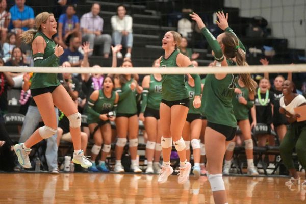 Volleyball team notches first win over Kingwood since 2017
