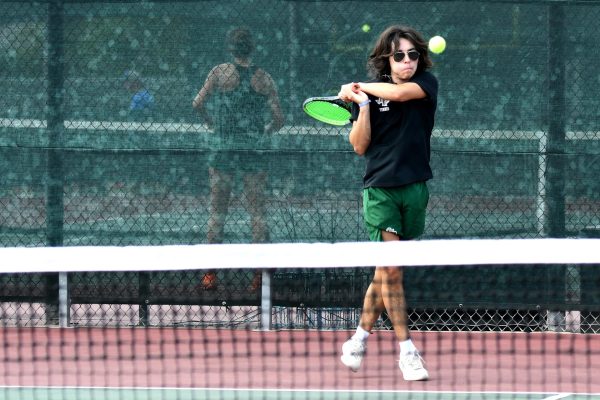 Undefeated streak in district continues as tennis heads to postseason