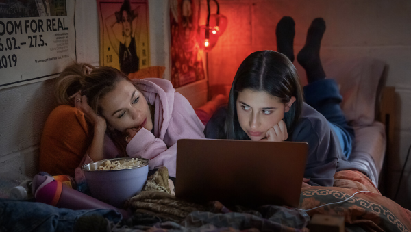 Chloe East and Sadie Sandler star in the new Netflix comedy "Roommates." Photo courtesy of Netflix.